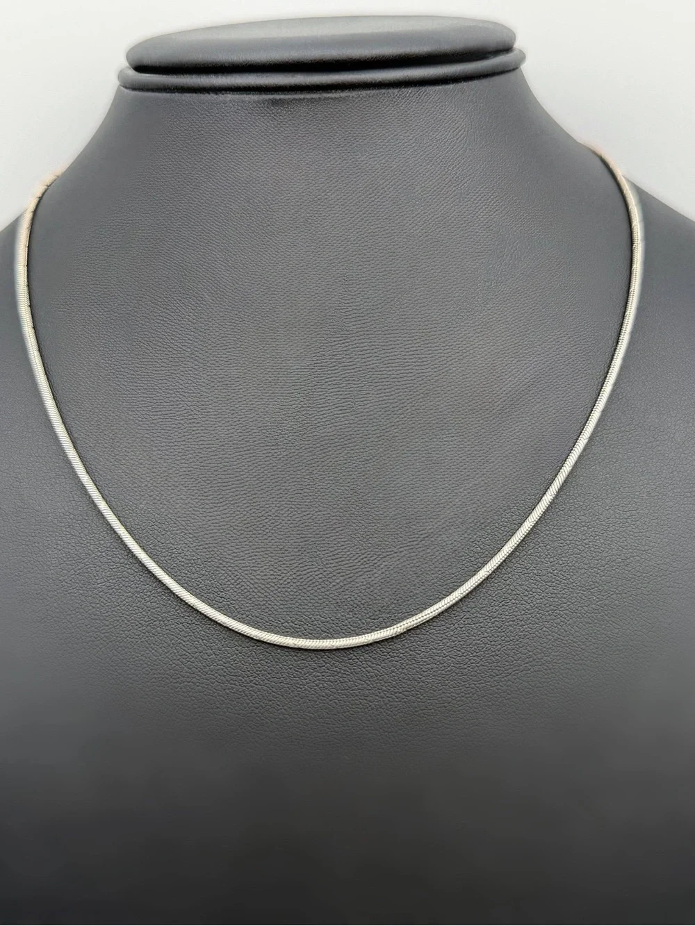 Vintage Italy 925 Sterling Silver Solid Snake Link Chain Necklace 18” 2mm